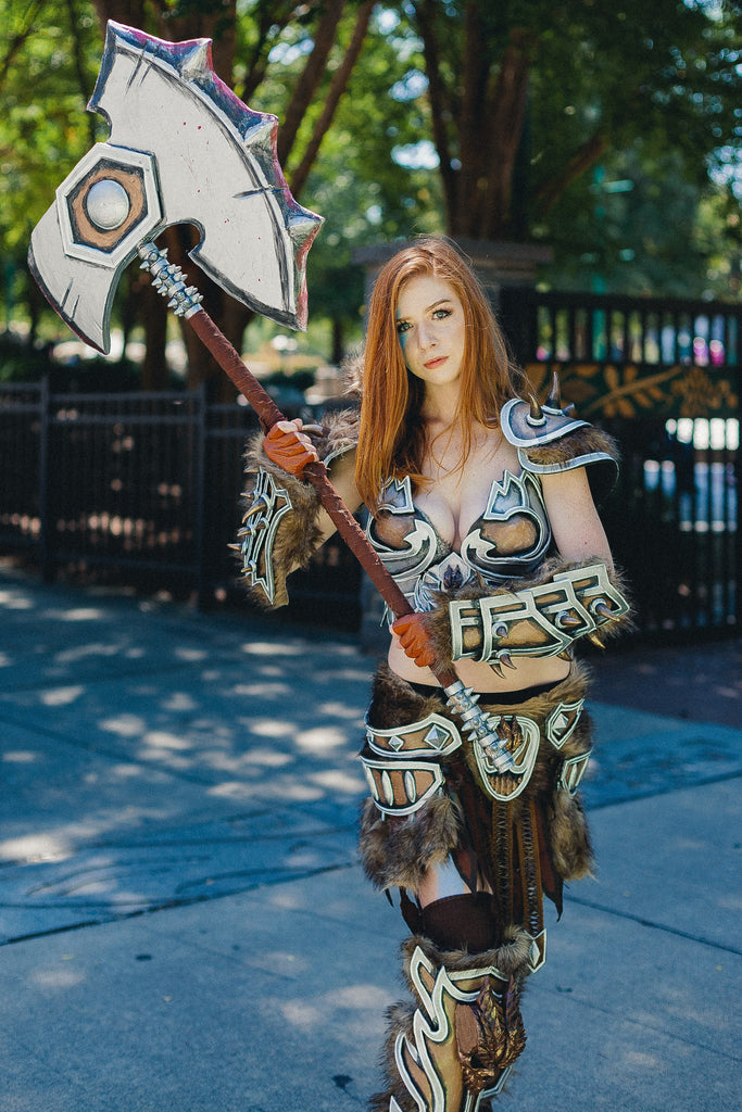 Fake boobs: meet the role play in cosplay