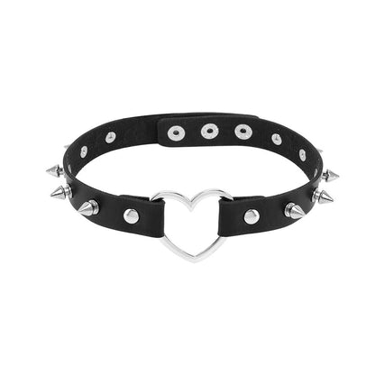 Gothic Choker Necklace Covering the Neck